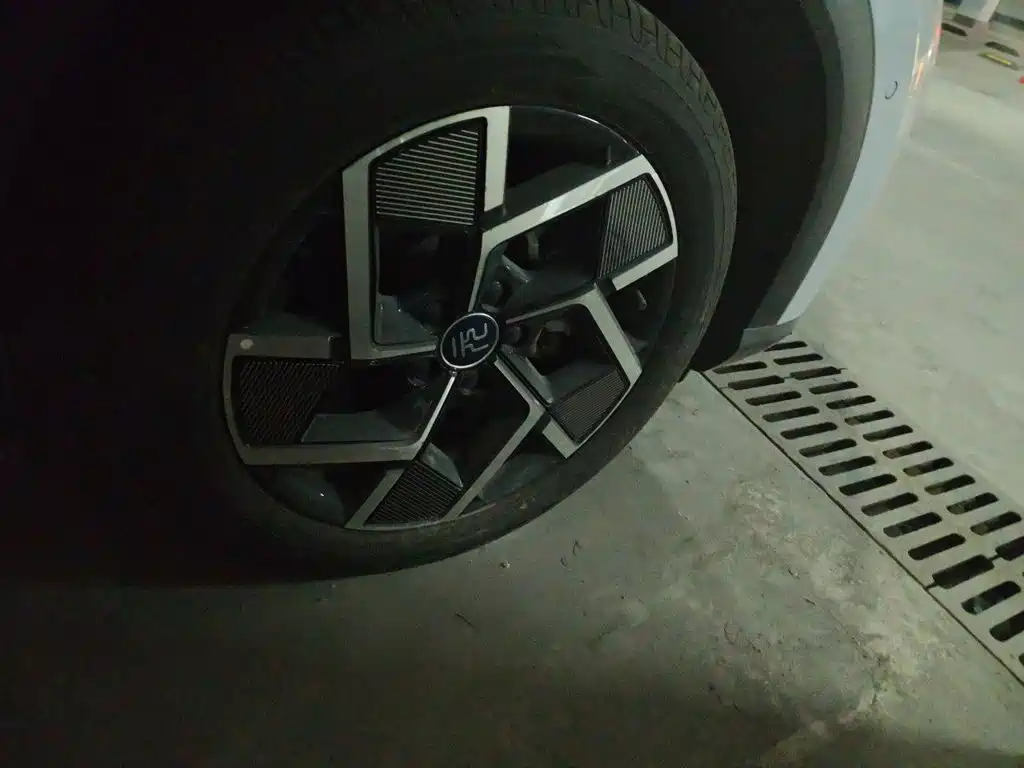 BYD Yuan Plus — миниатюра 23