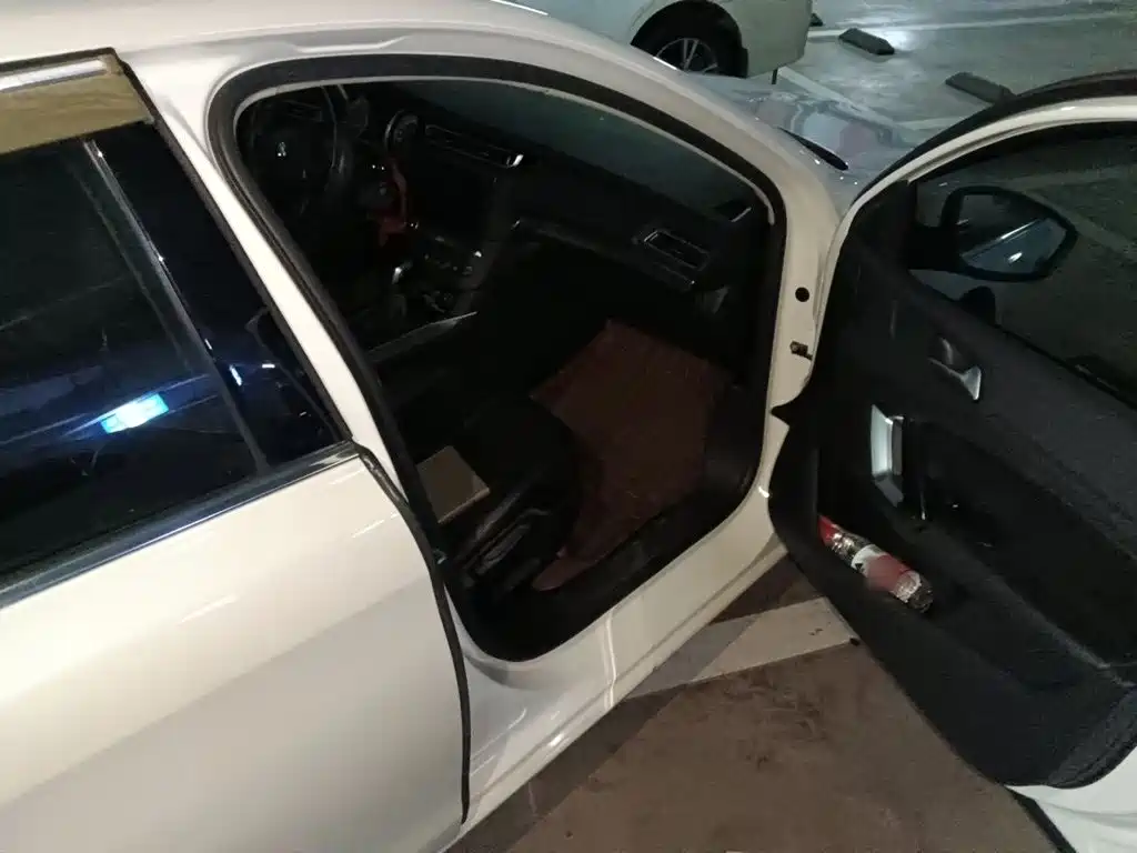 Peugeot 408 — миниатюра 16