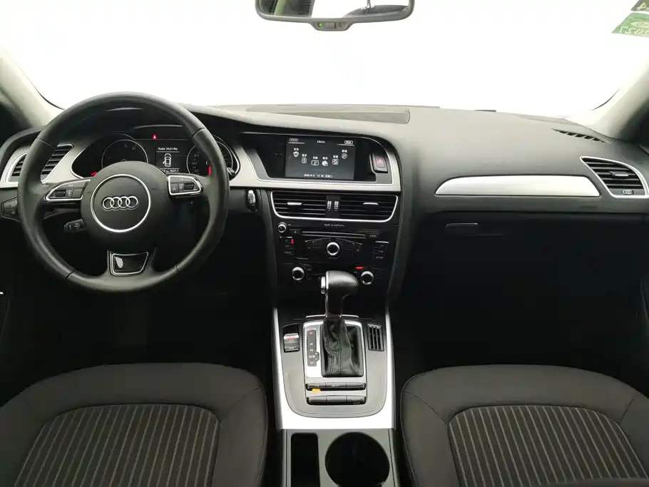 Audi A4L — миниатюра 12