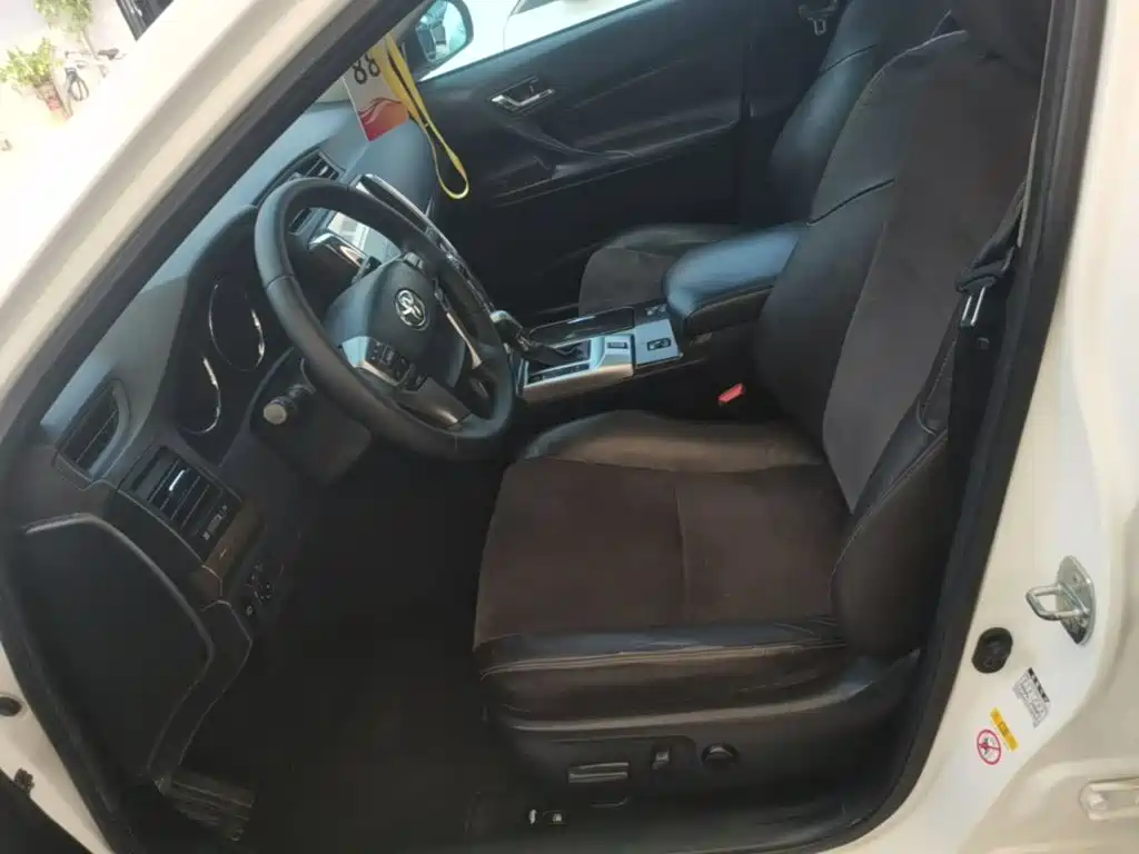 Toyota Reiz — миниатюра 15