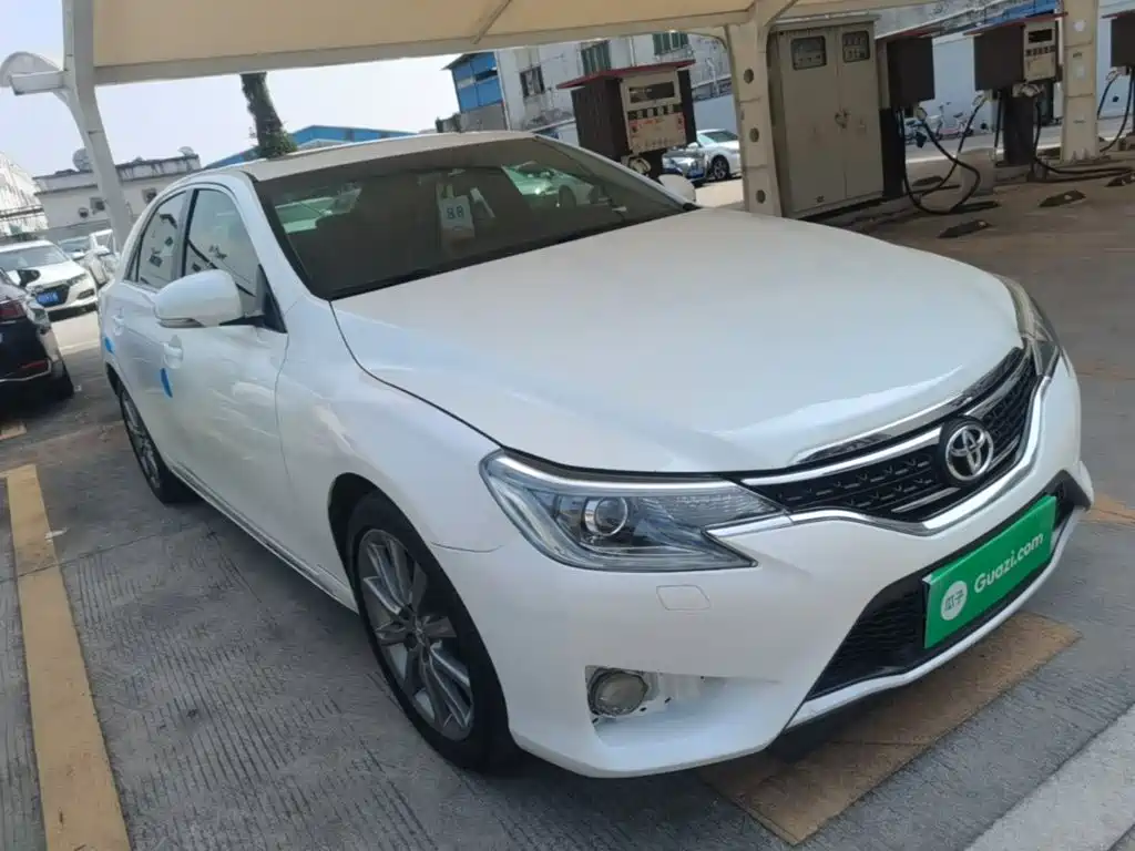 Toyota Reiz — миниатюра 4