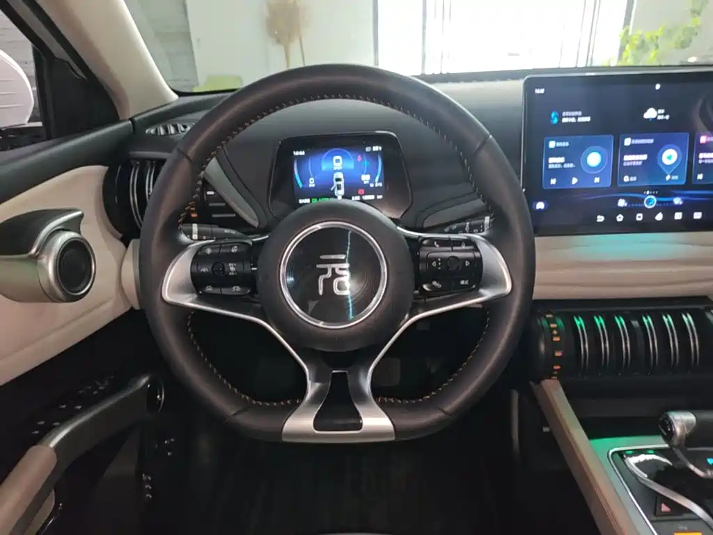 BYD Yuan Plus — миниатюра 11