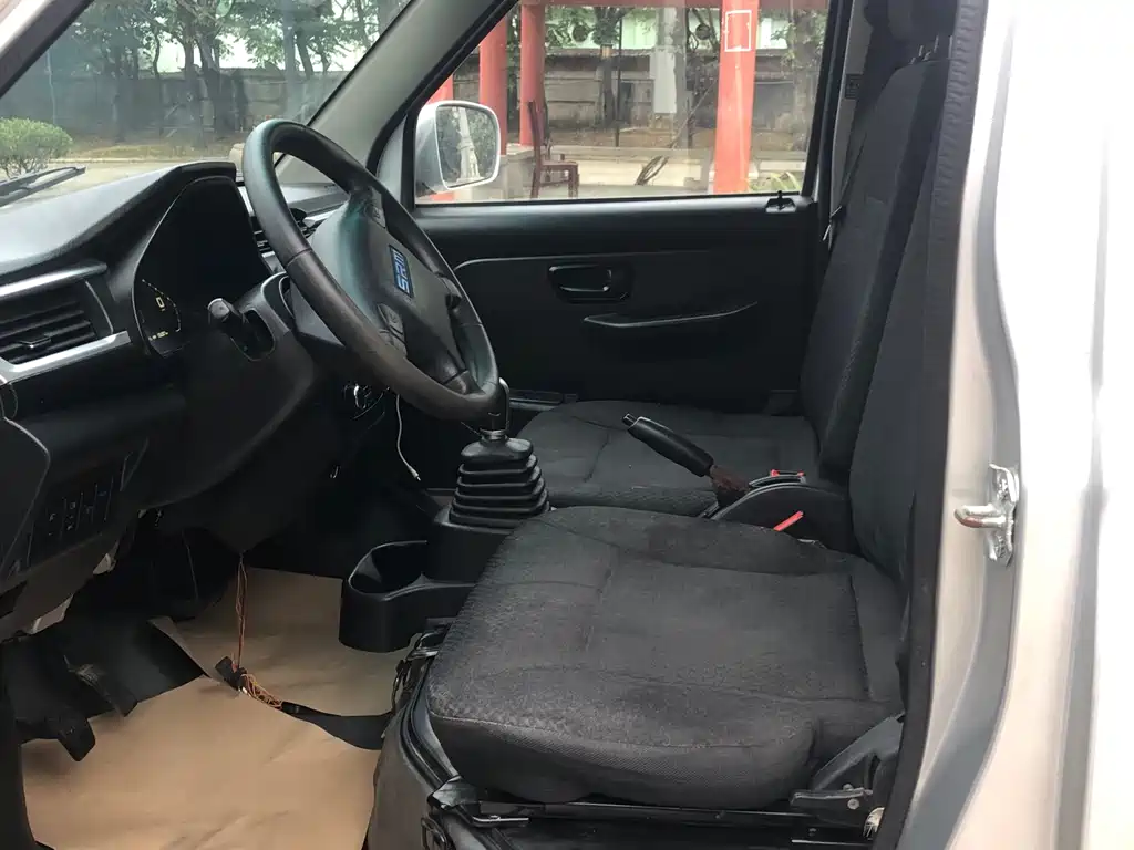 SRM XINYUAN XINYUAN T2S EV