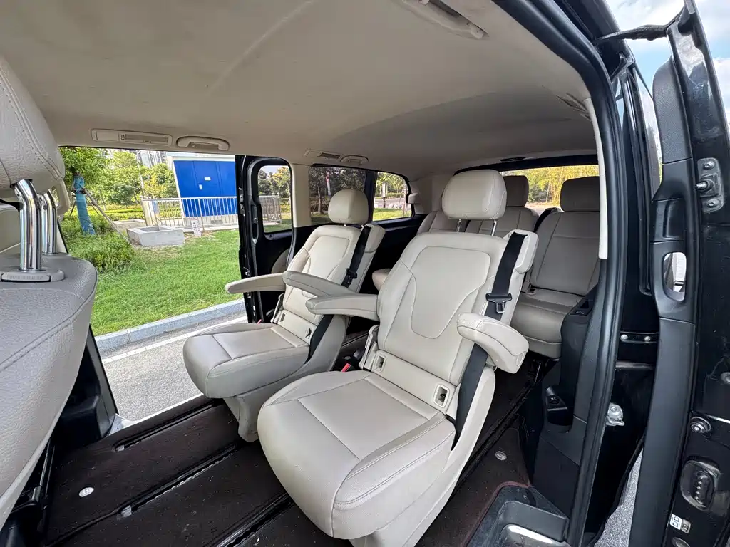 Mercedes-Benz Vito — миниатюра 2