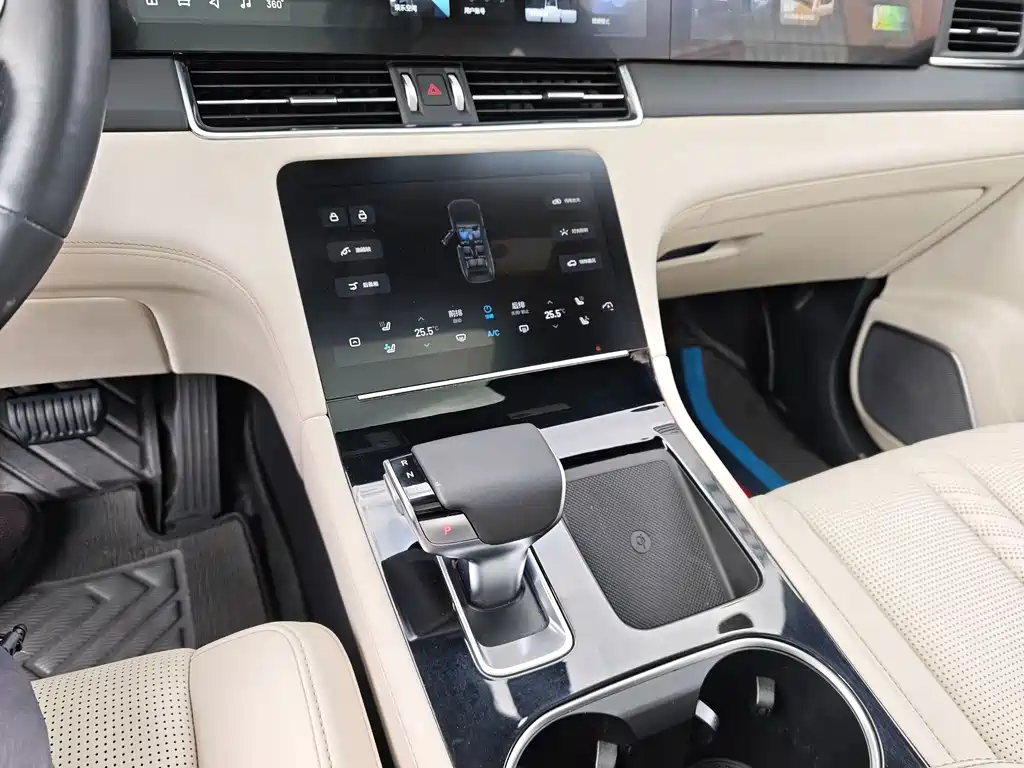 Li Auto Li ONE — миниатюра 12