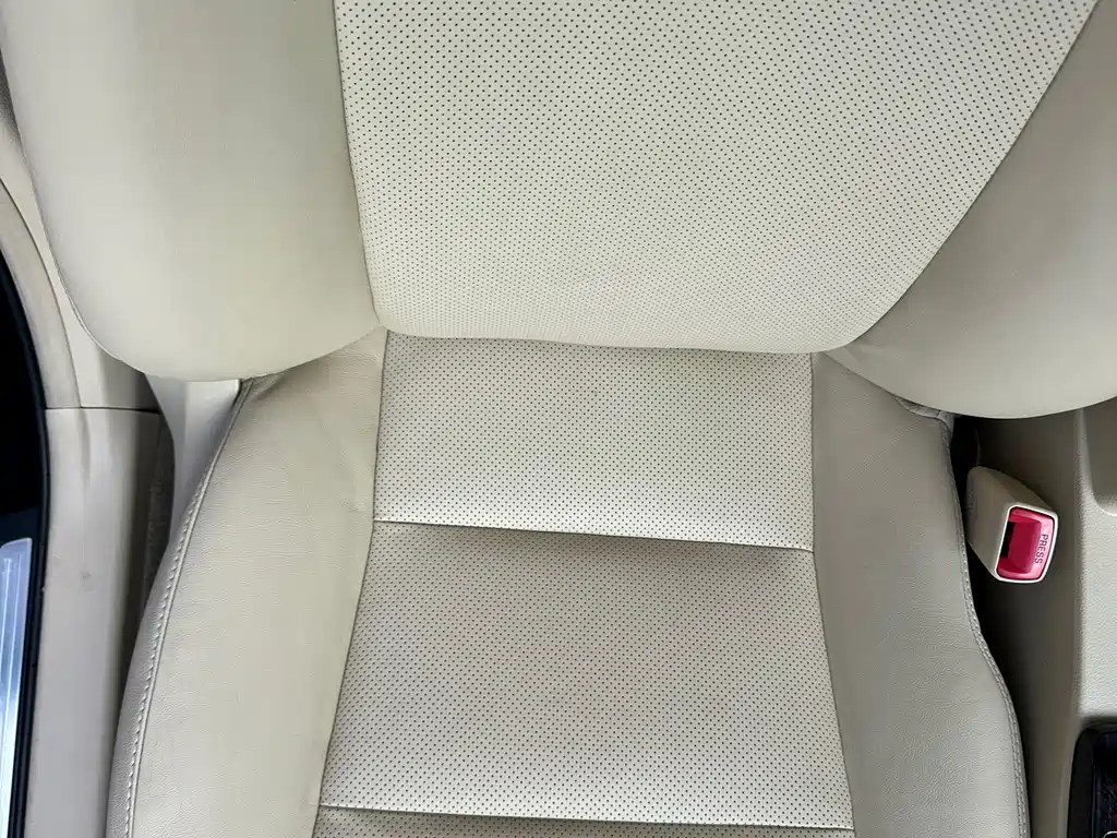 Toyota Camry — миниатюра 13