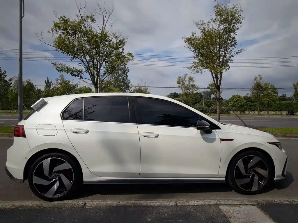 Volkswagen Golf GTI — миниатюра 6