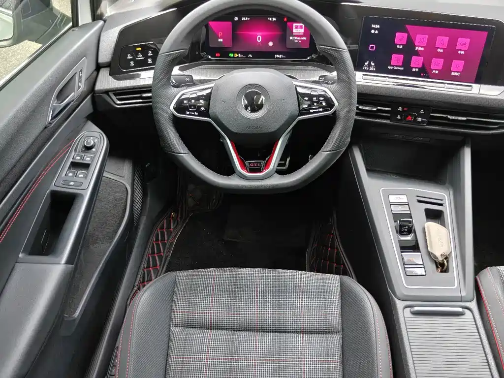 Volkswagen Golf GTI — миниатюра 9
