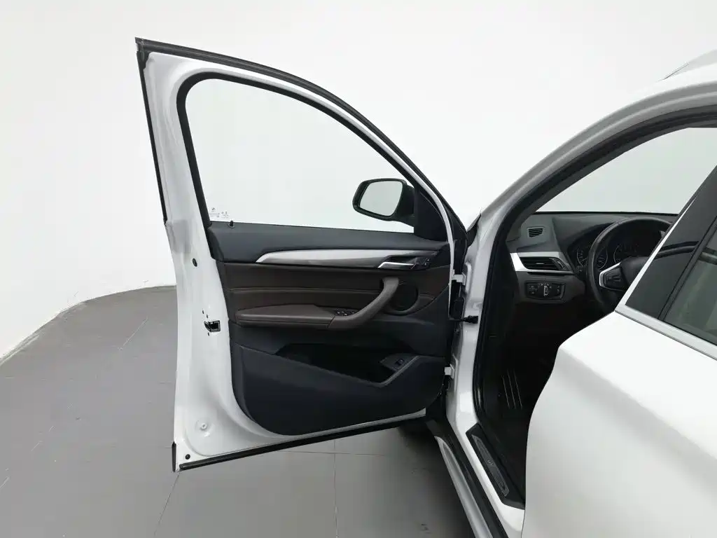 BMW X1 — миниатюра 8