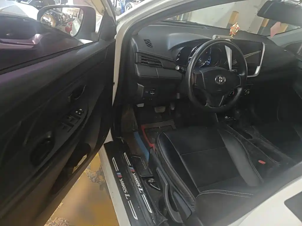 Toyota Yaris L — миниатюра 16