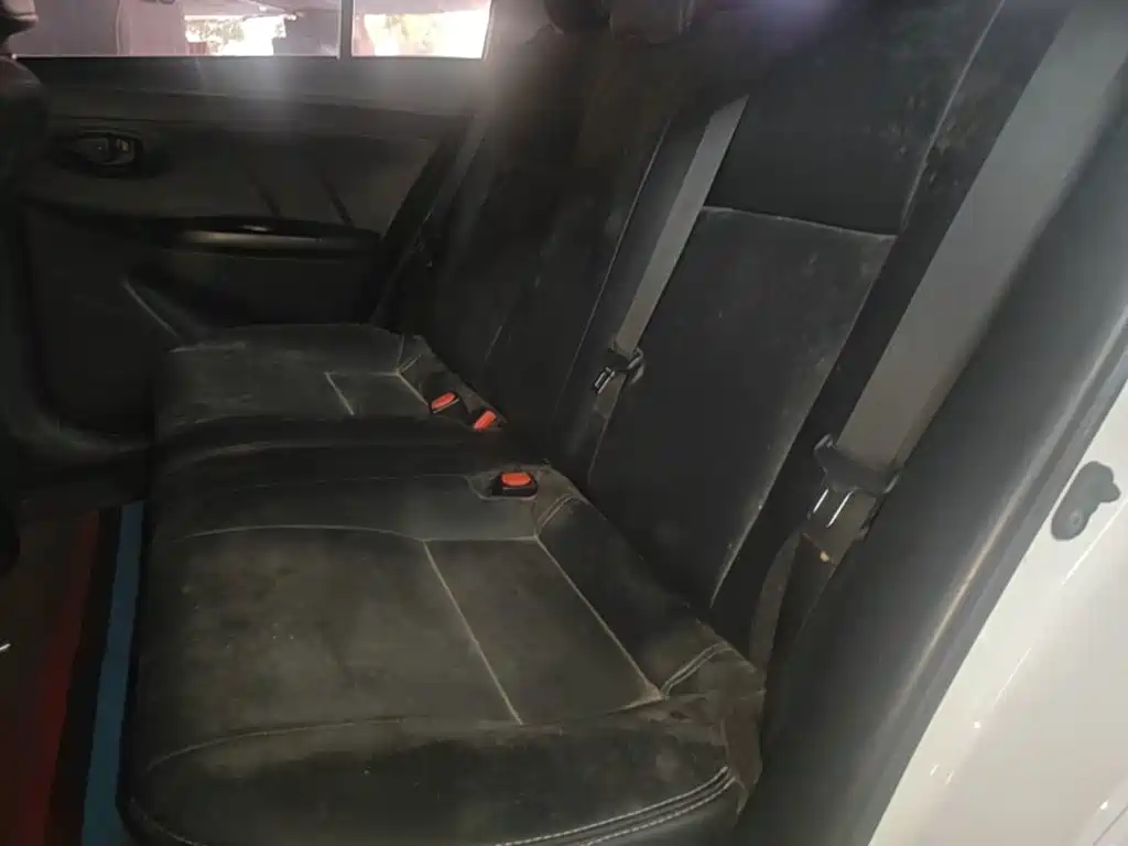 Toyota Yaris L — миниатюра 17