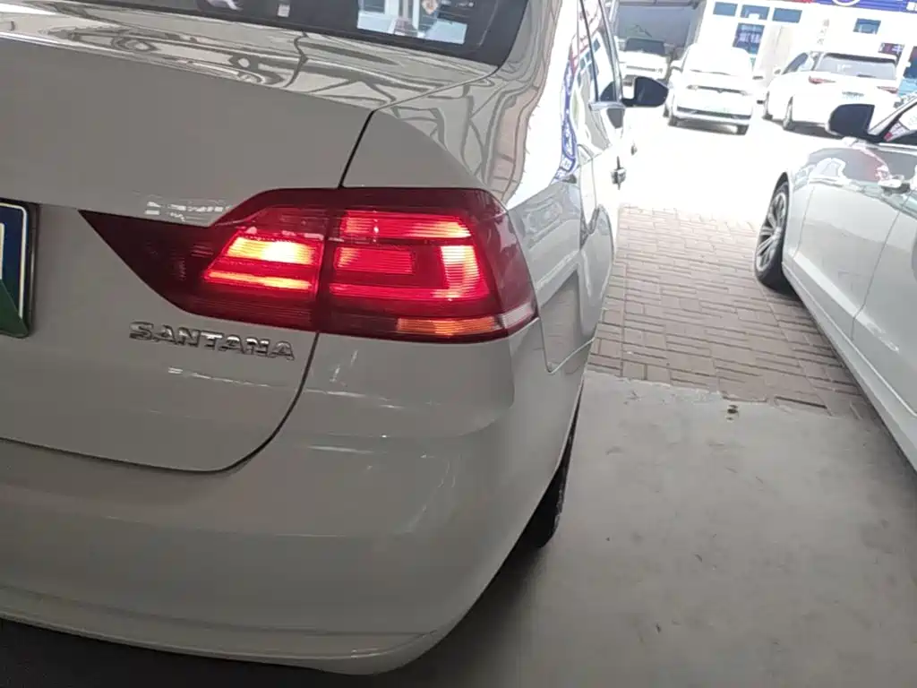 Volkswagen Santana — миниатюра 8