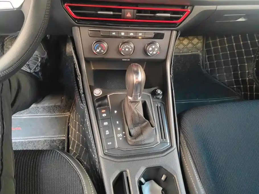 Volkswagen Lavida — миниатюра 16
