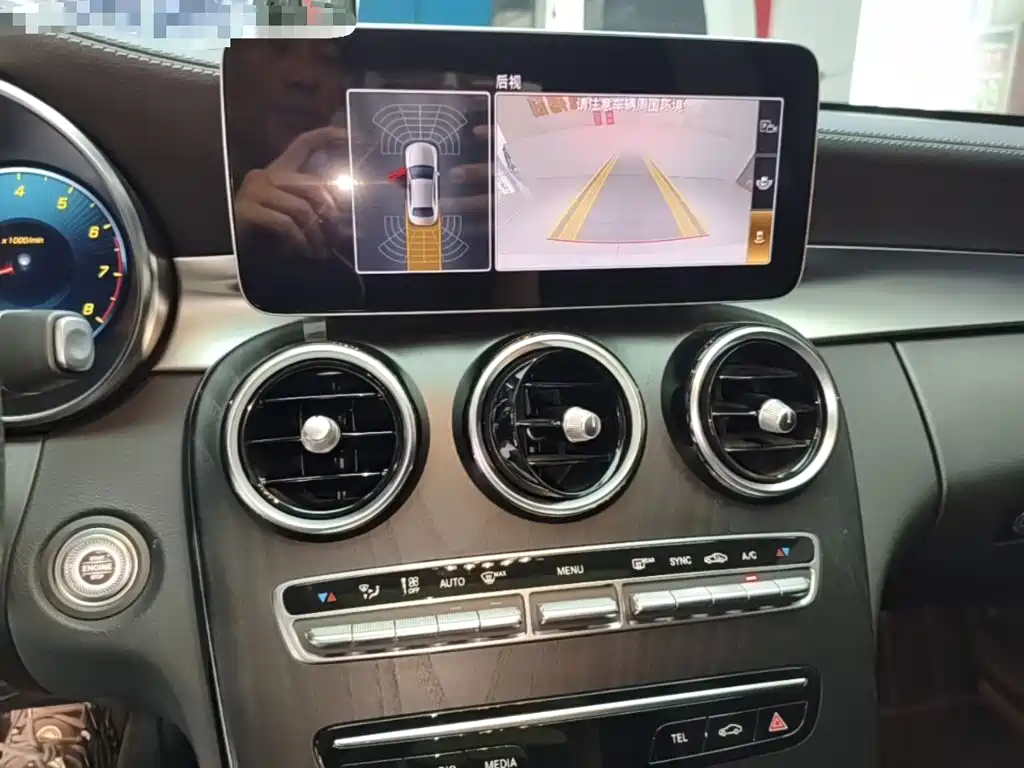 Mercedes-Benz C-Class — миниатюра 13