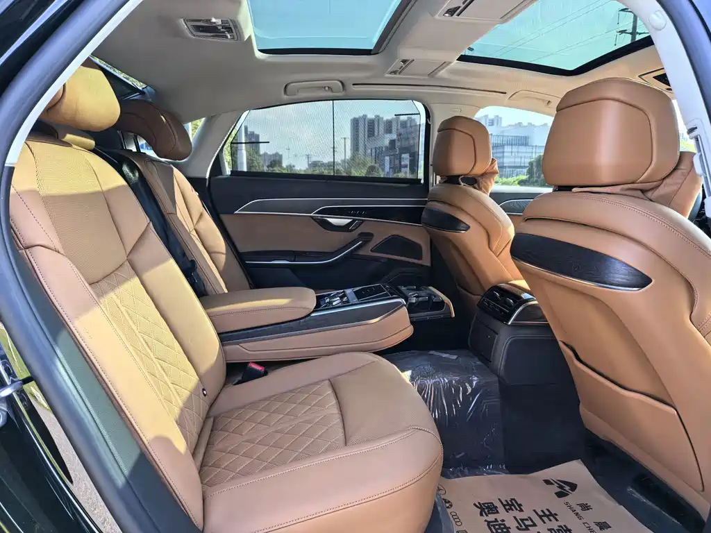 Audi A8 — миниатюра 10