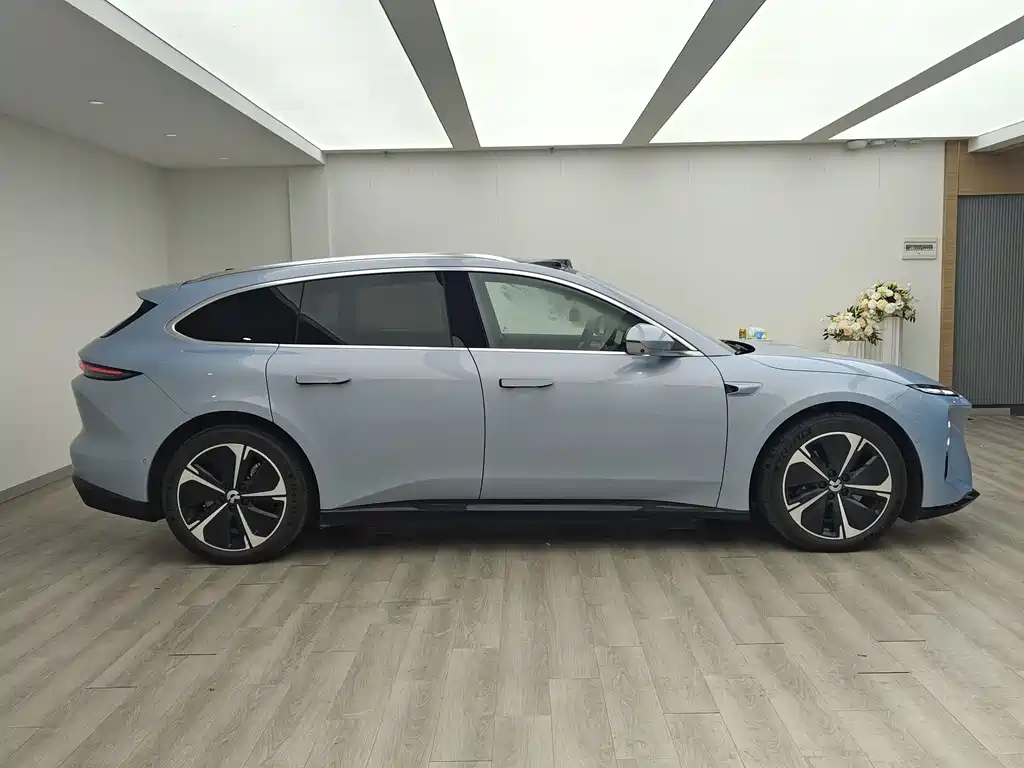 NIO ET5T 2025 75kWh Touring