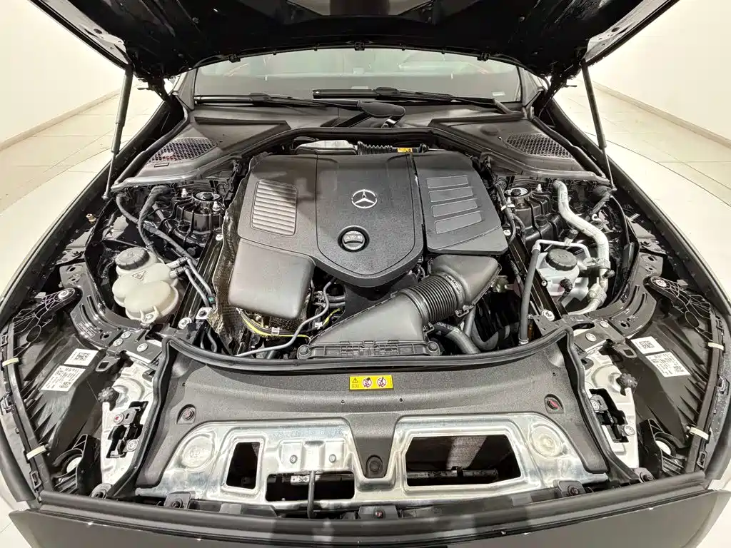 Mercedes-Benz E-Class — миниатюра 12