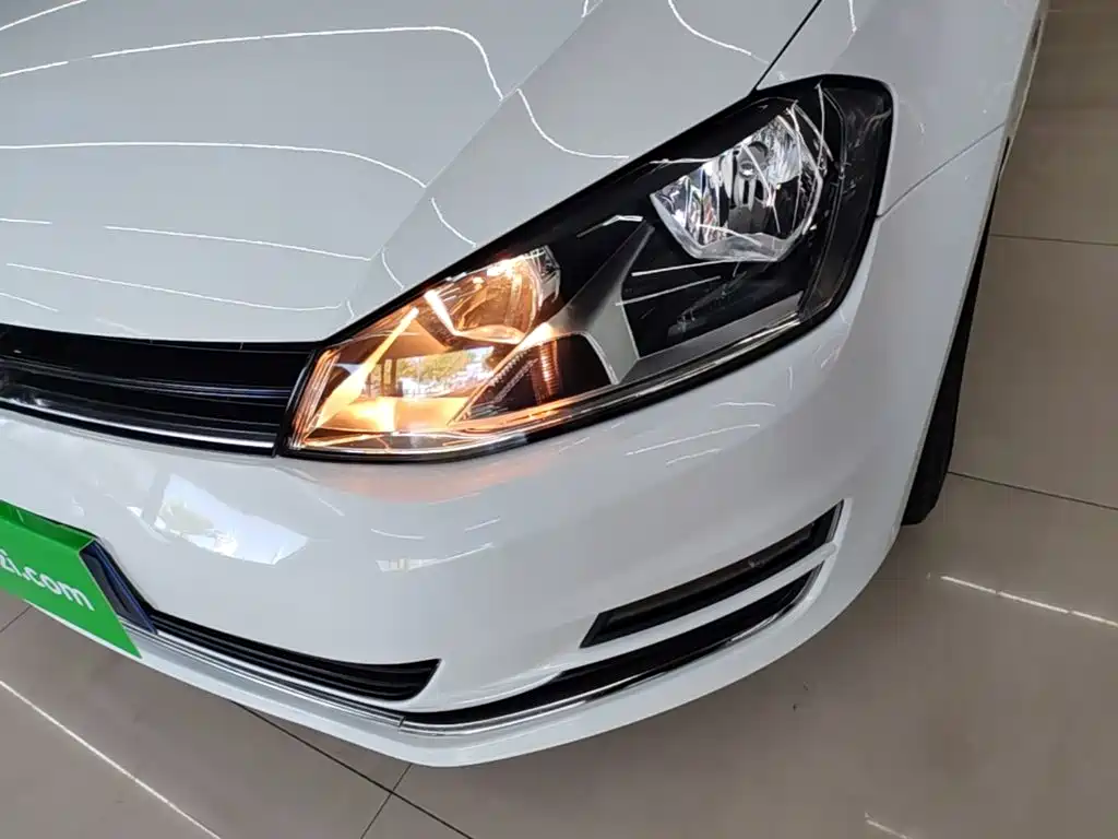 Volkswagen Golf — миниатюра 24