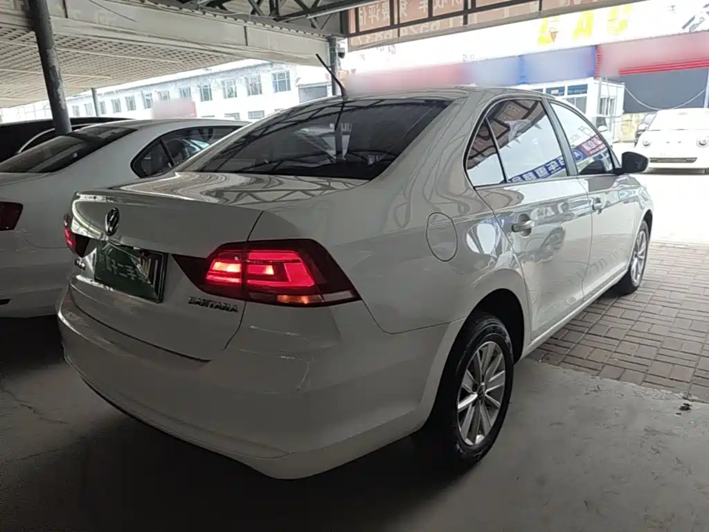 Volkswagen Santana — миниатюра 7