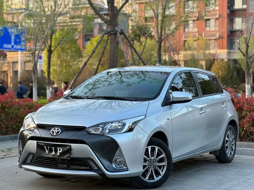 Toyota Yaris L 2022