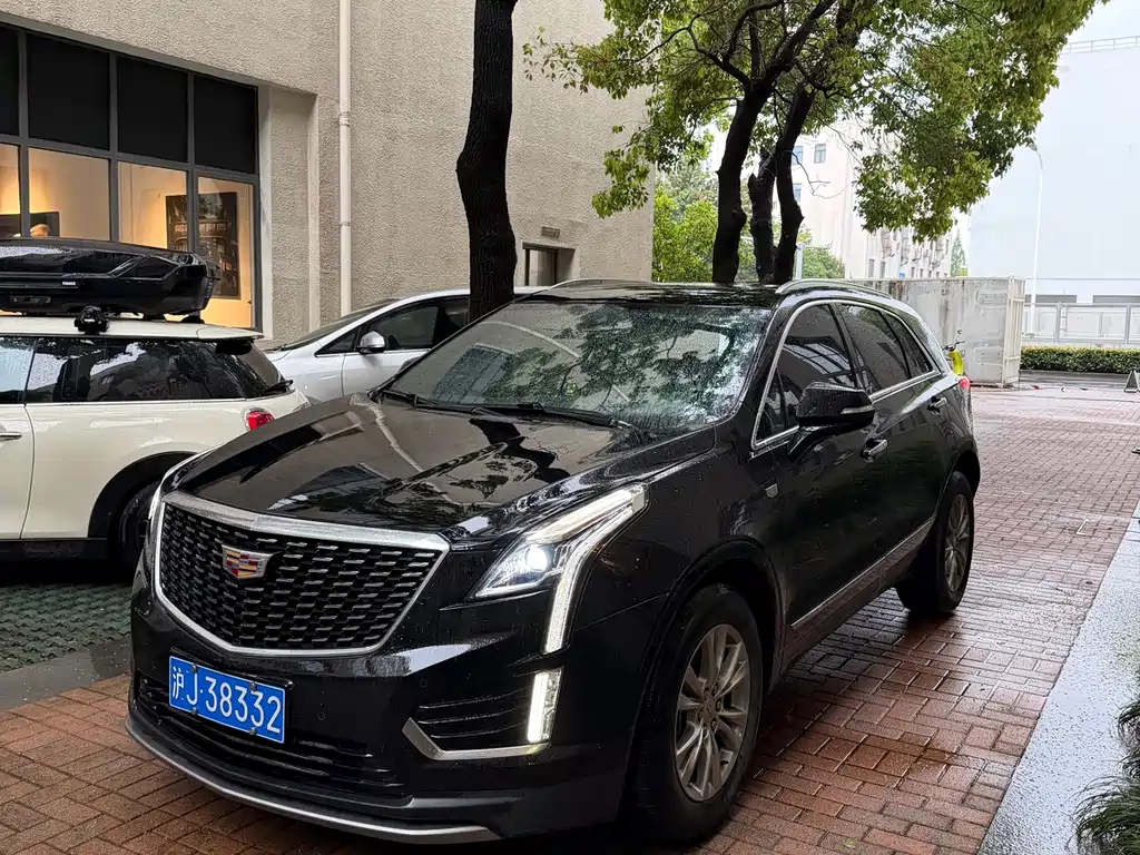 Купить Cadillac XT5