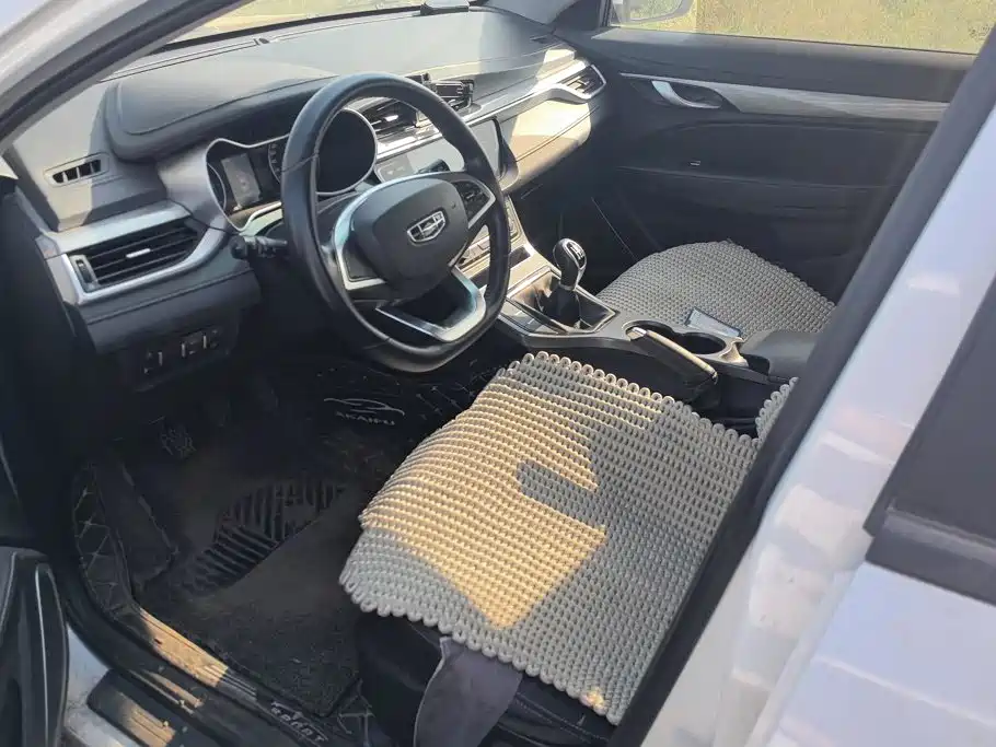 Geely Emgrand — миниатюра 9