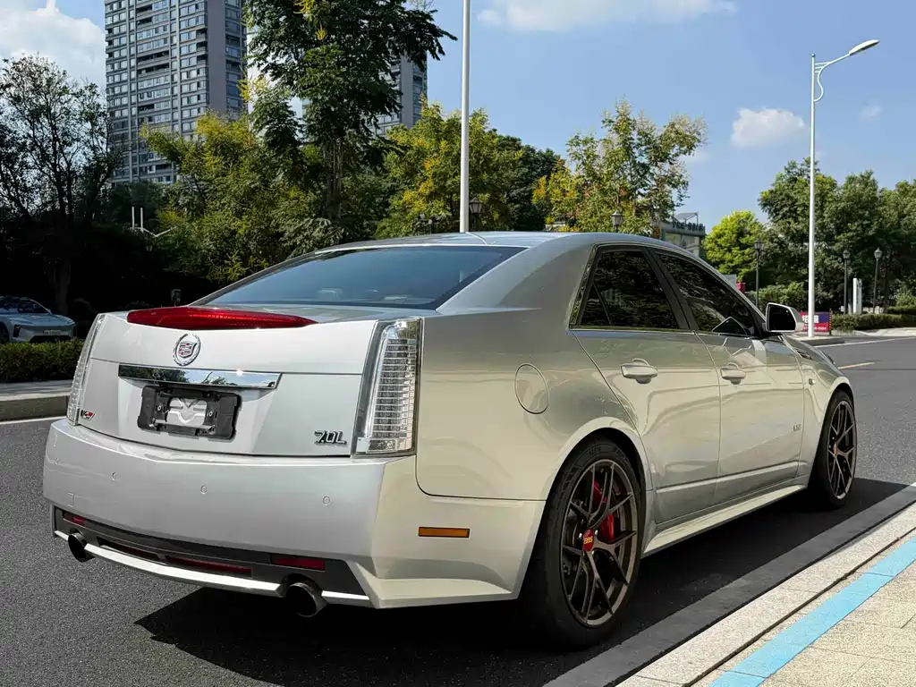 Cadillac CTS — миниатюра 5