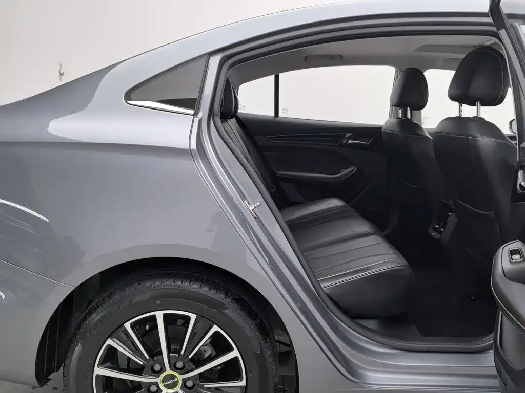 Roewe i5 — миниатюра 15