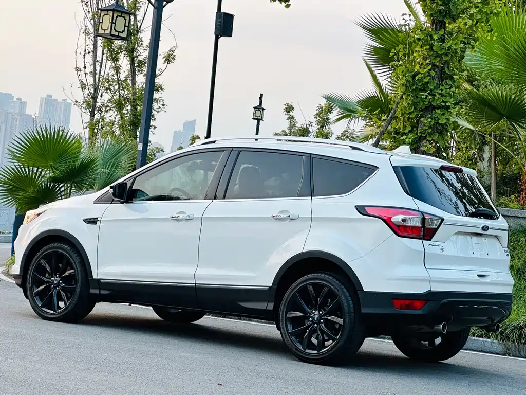 Ford Kuga — миниатюра 4
