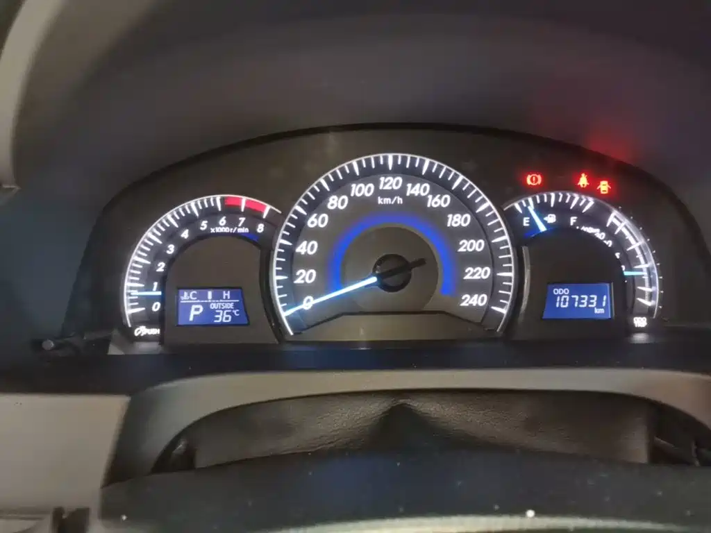 Toyota Camry — миниатюра 12