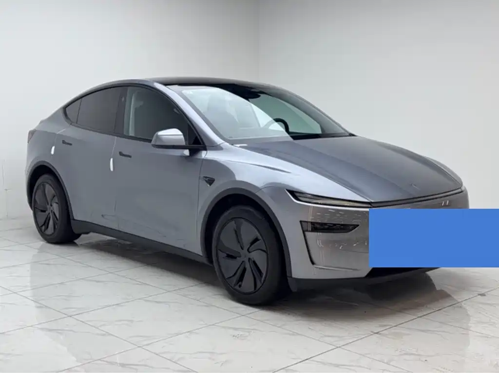 Tesla Model Y 2025