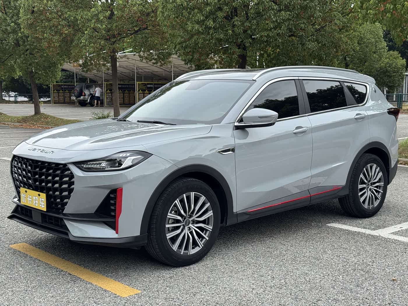Jetour Jetour X70 PRO 1.5 л 2024 г. Серебристо-серый, пробег 30000 км