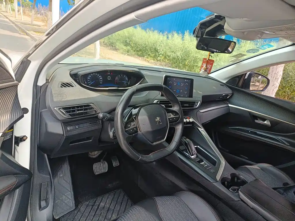 Peugeot 4008 — миниатюра 6