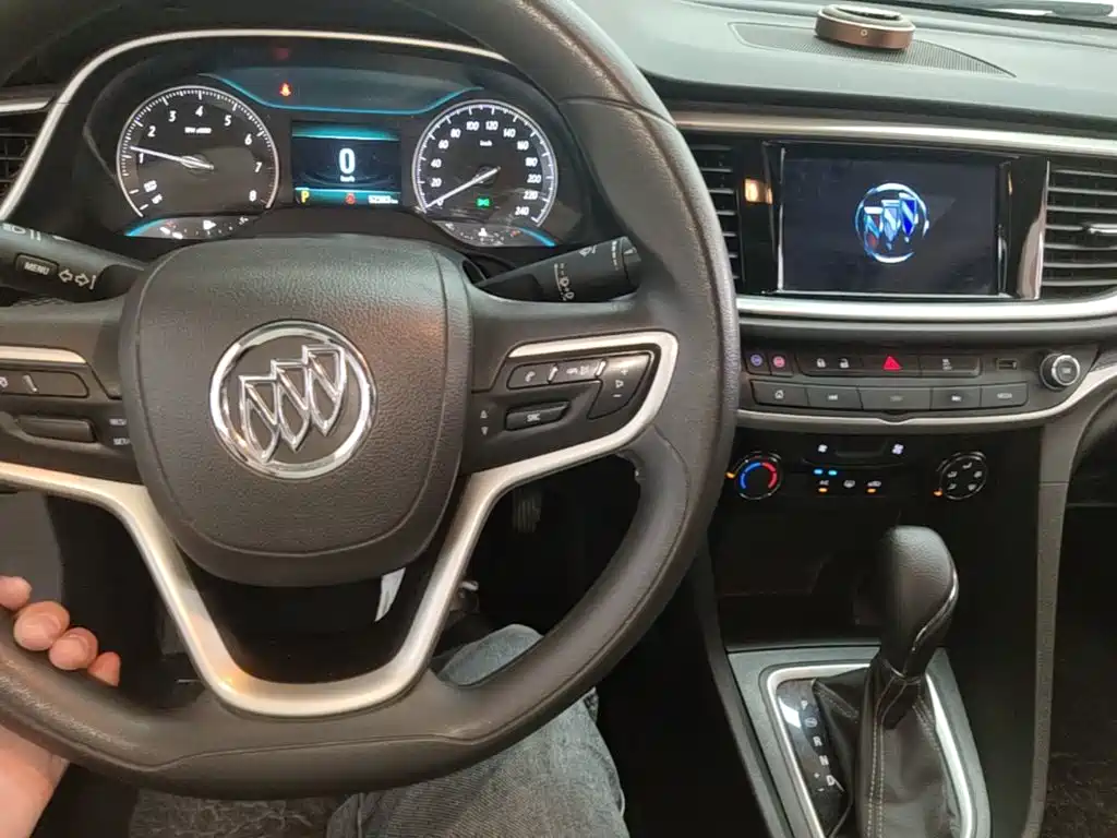 Buick Excelle — миниатюра 10