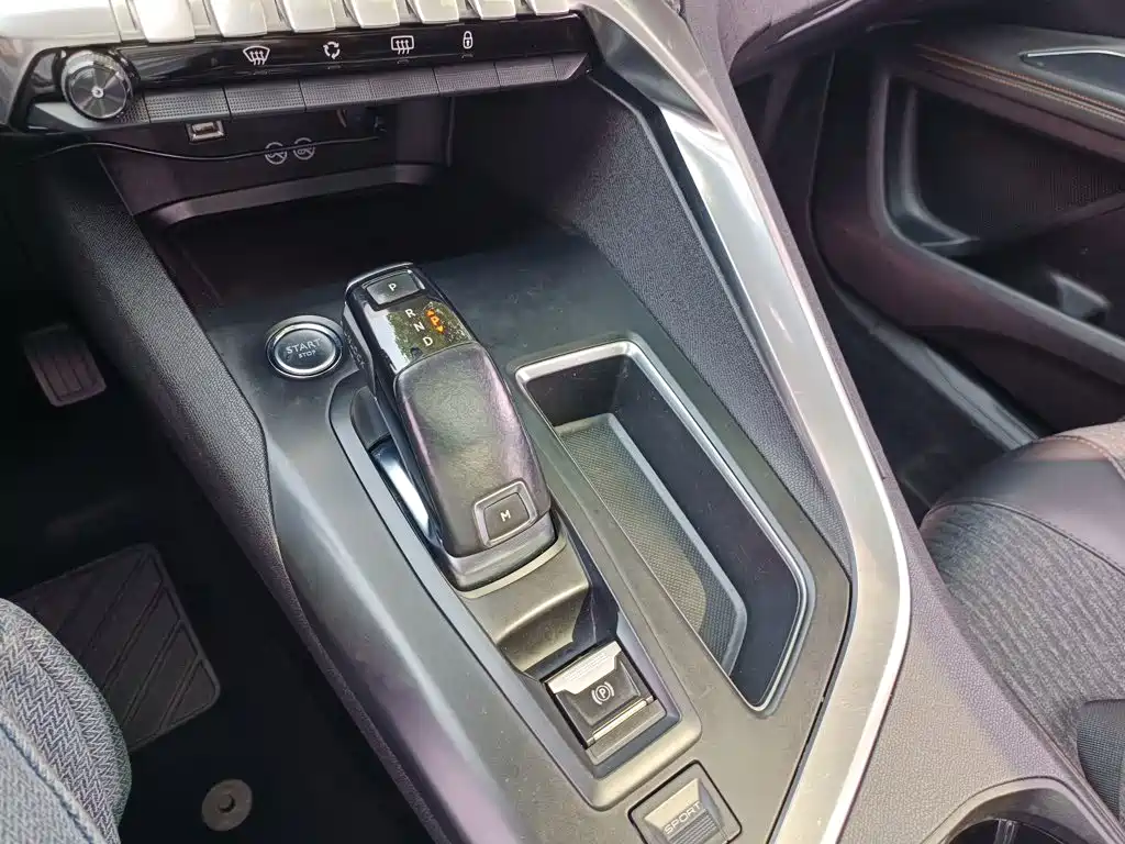 Peugeot 4008 — миниатюра 10