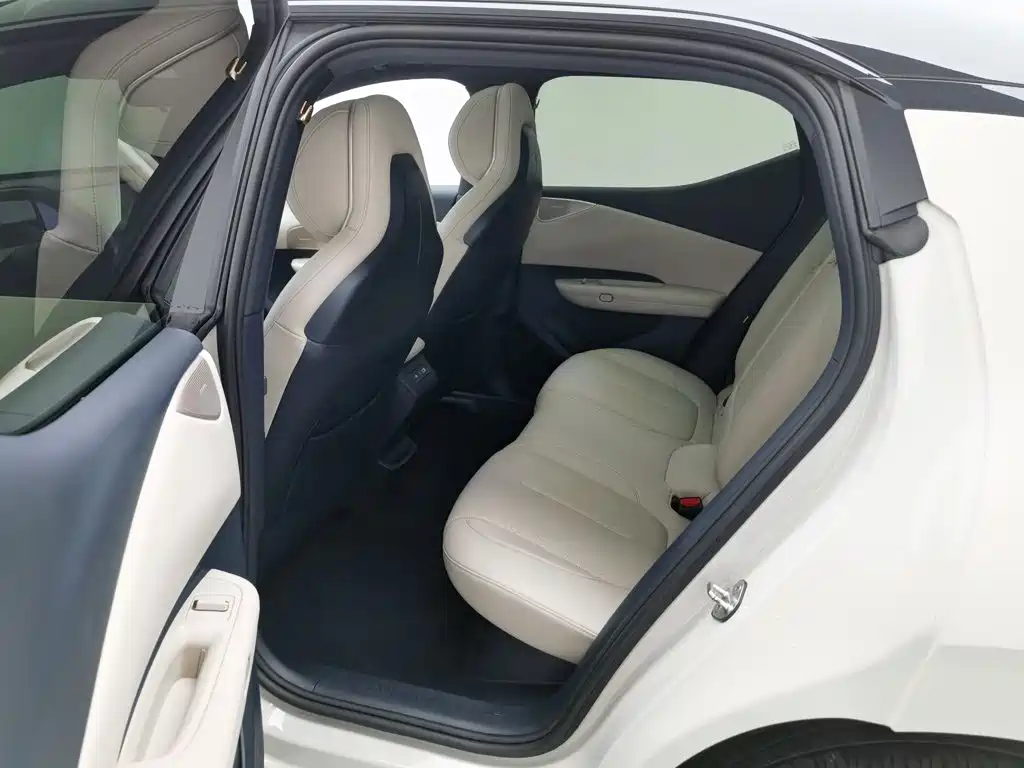 Lynk & Co Z20 — миниатюра 15