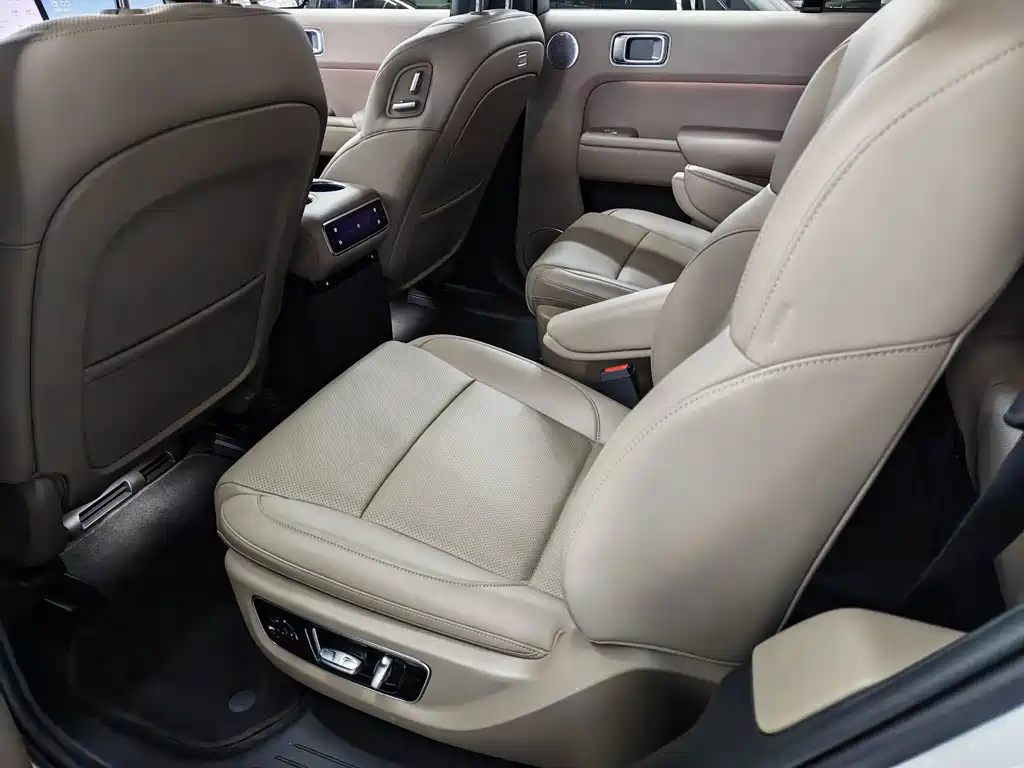 Li Auto Li L8 — миниатюра 10