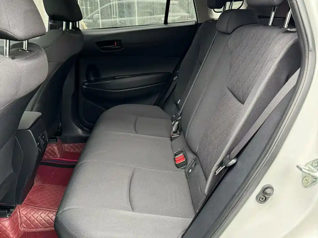 Toyota Corolla Cross — миниатюра 9