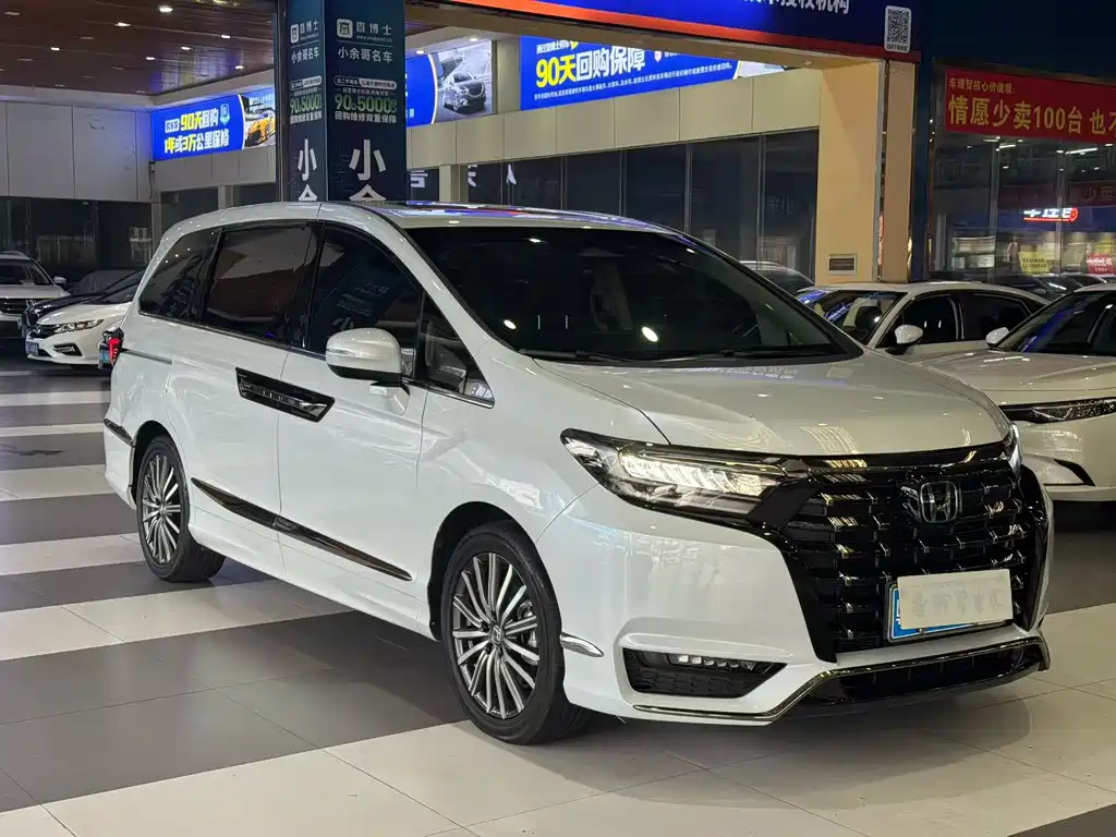 Honda Elysion — миниатюра 3