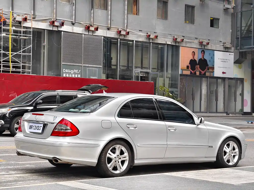 Mercedes-Benz E-Class E 2008 E 230 Fashion