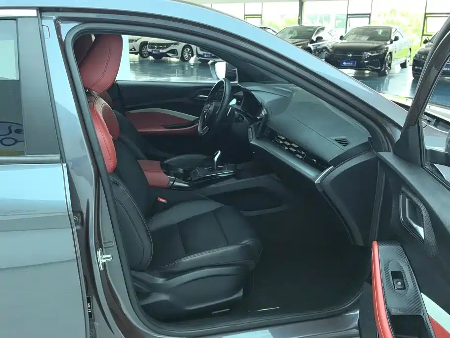 MG MG5 — миниатюра 8