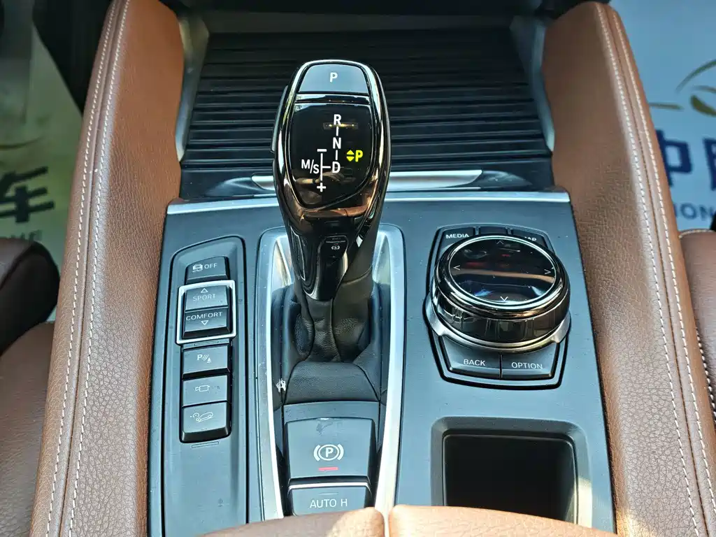 BMW X6 — миниатюра 21