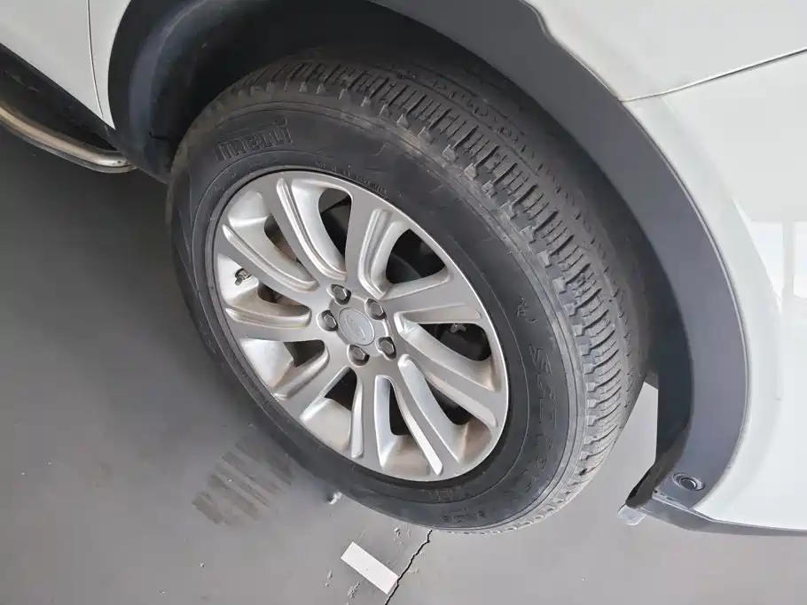 Land Rover Discovery Sport — миниатюра 6