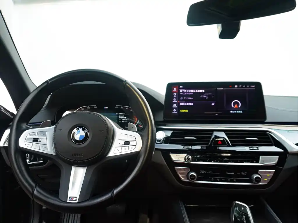 BMW 5 Series — миниатюра 19