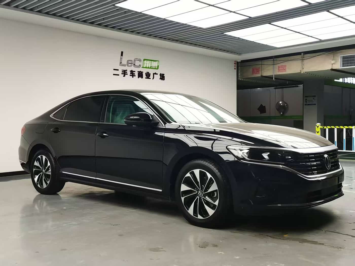 Volkswagen Passat 1.4 л 2022 г. Чёрный, пробег 34000 км