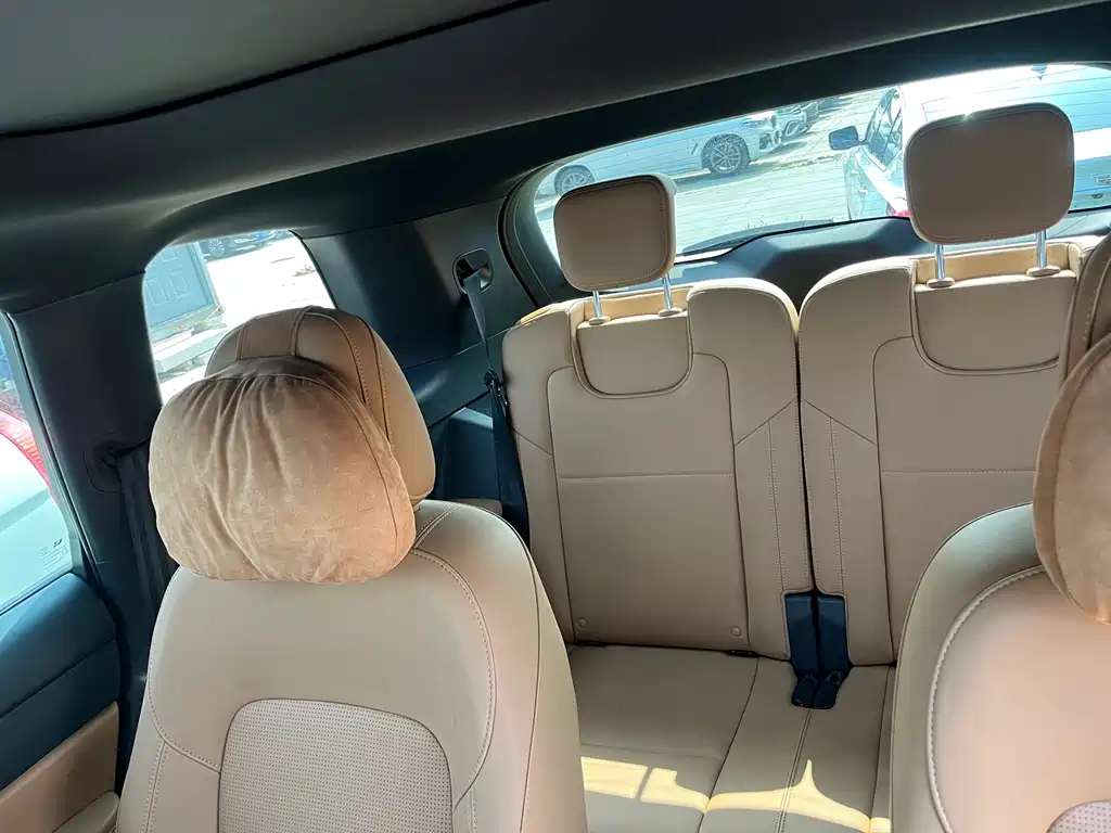 Li Auto ONE 2021 6 мест