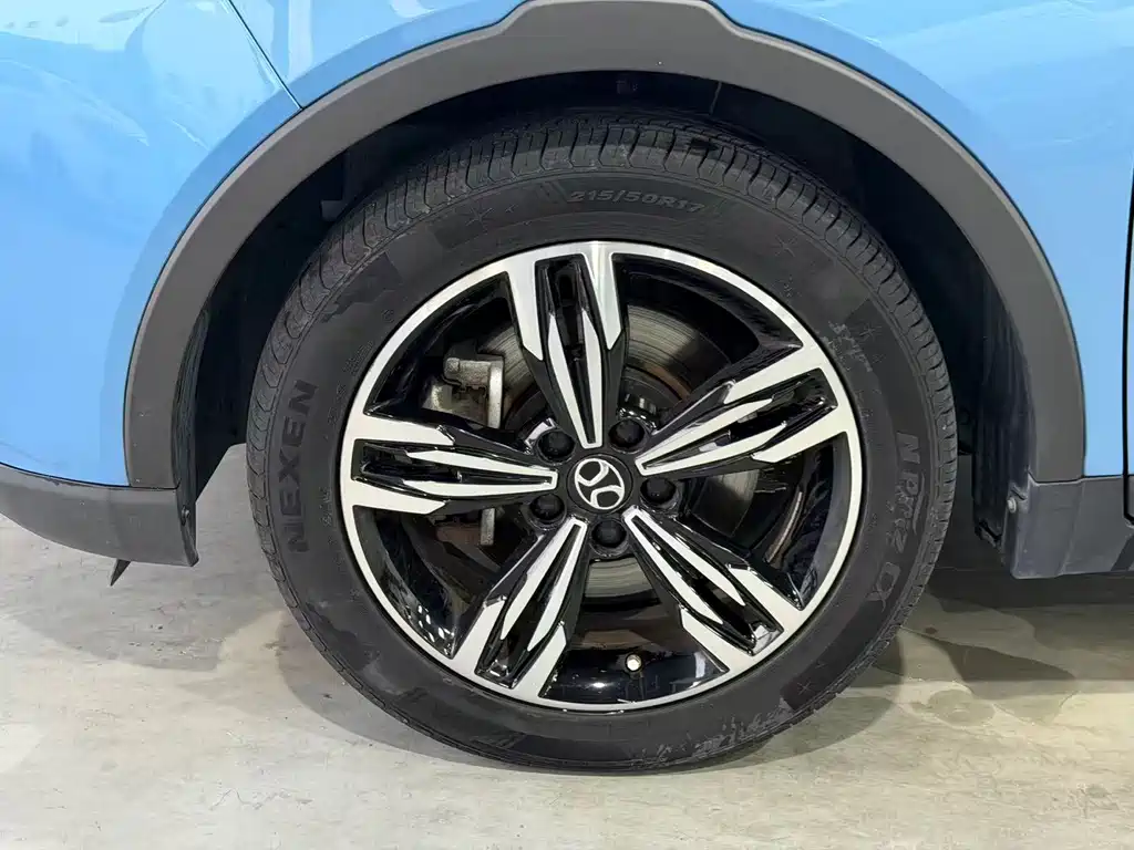 BAIC EX3 — миниатюра 4