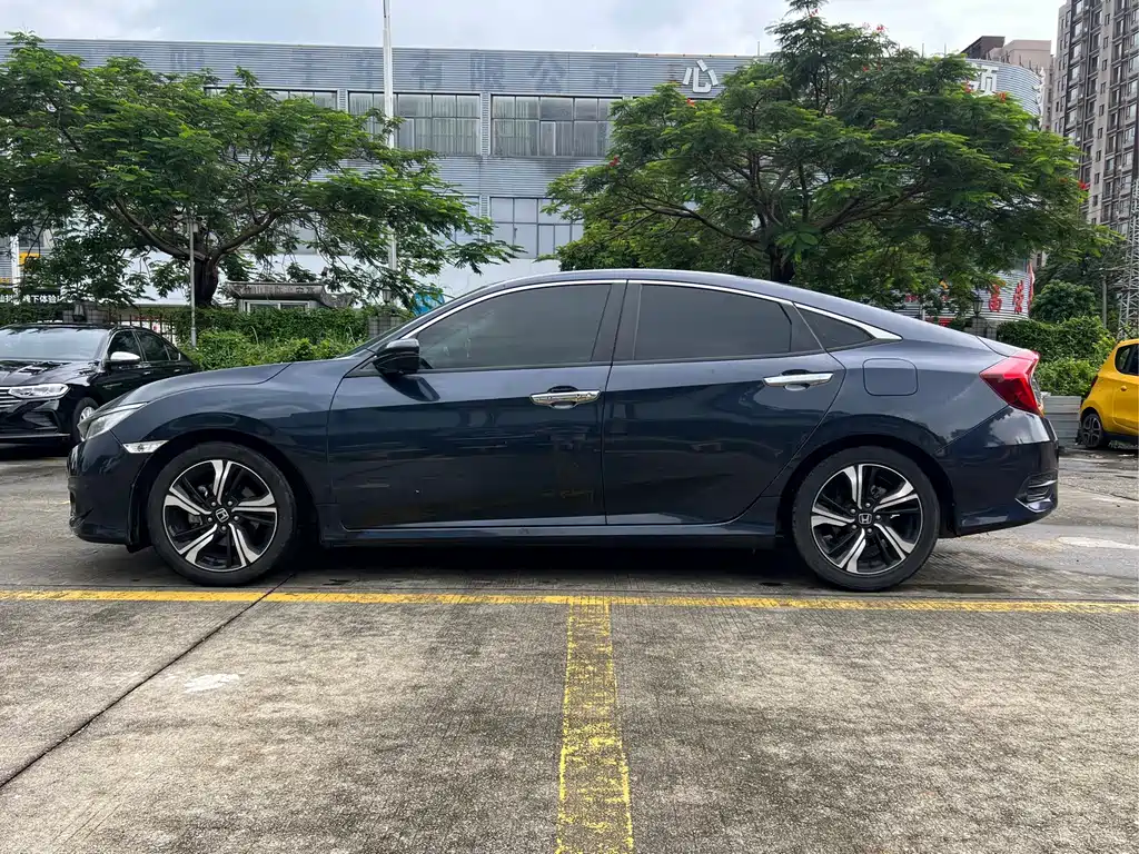 Honda Civic — миниатюра 7