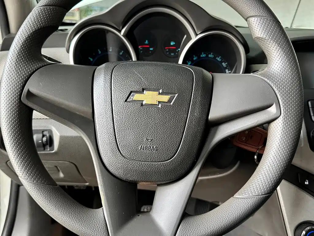 Chevrolet Cruze — миниатюра 11