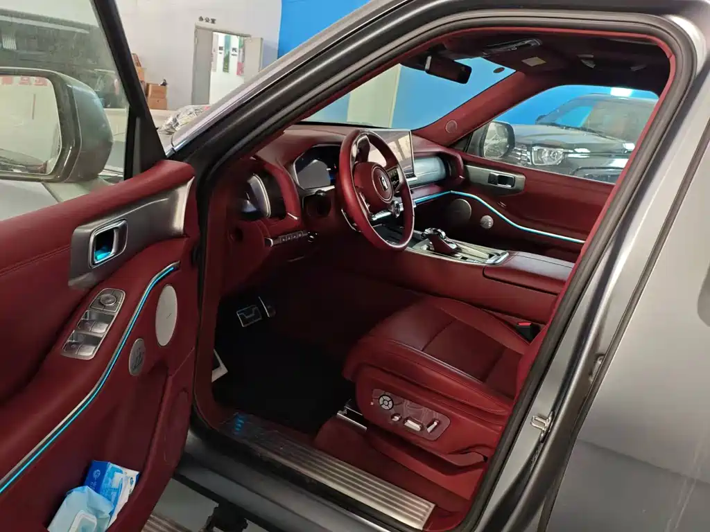 TANK TANK 700 NEW ENERGY